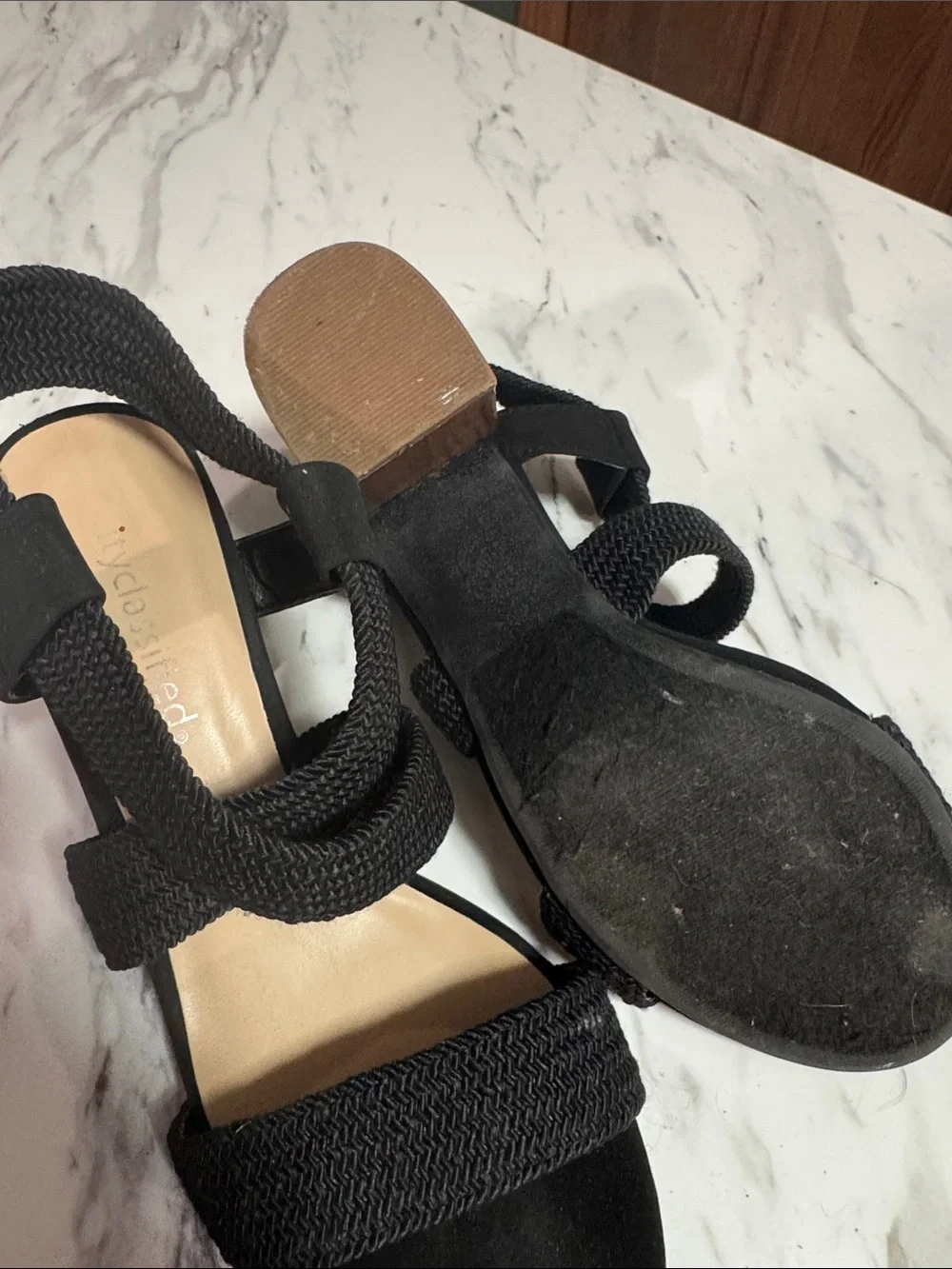 Cityclassified Black Crisscross Strap Sandals